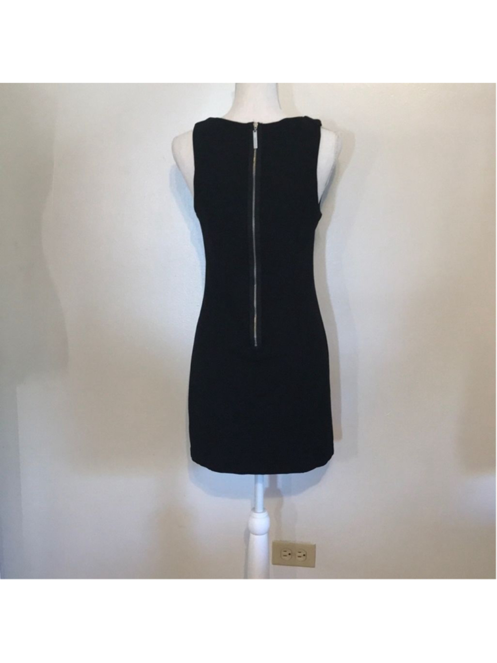 KENSIE BLACK DRESS - Picture 4 of 5